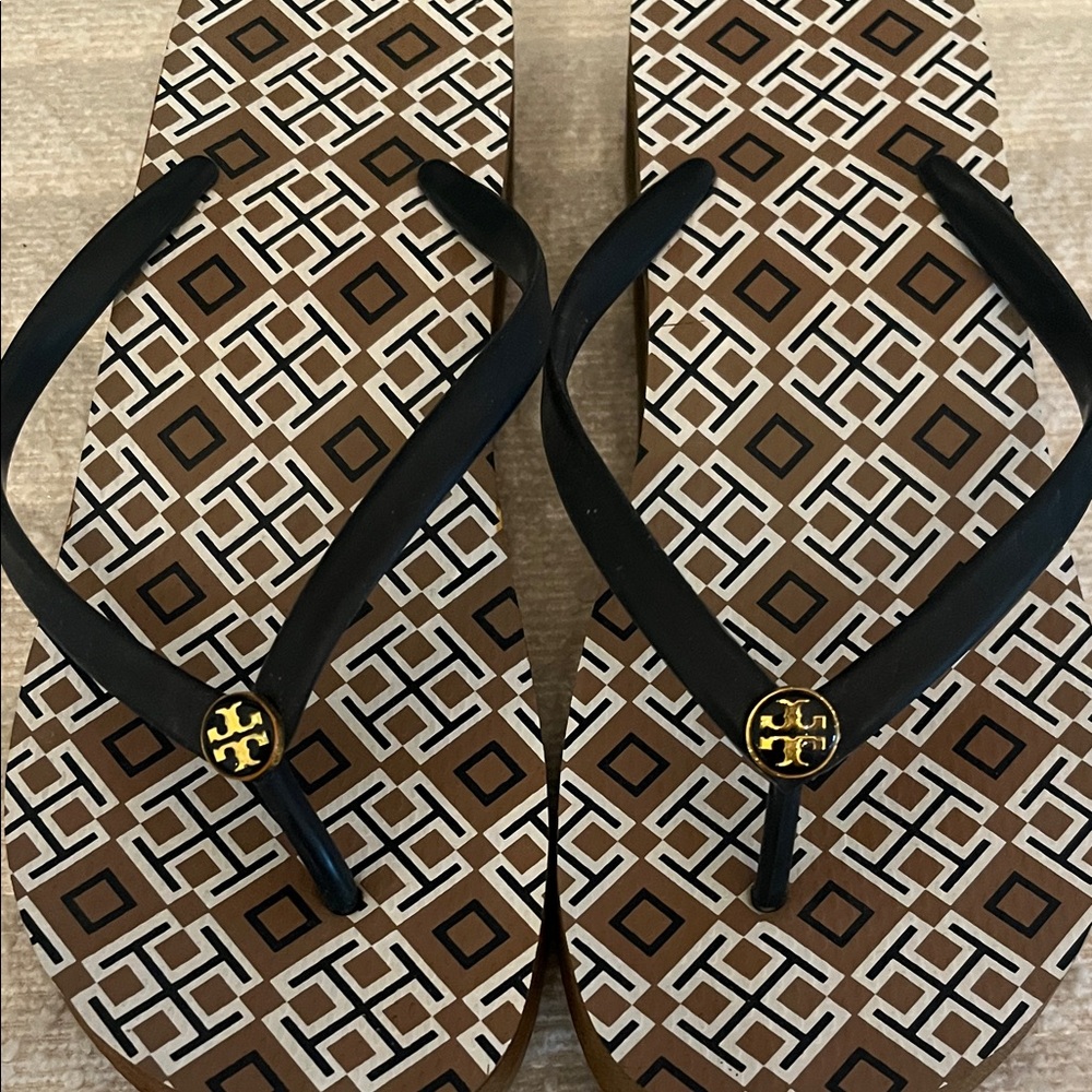 Tory Burch dark Navy and Brown Geometric platform  Flip Flops Sz. 9